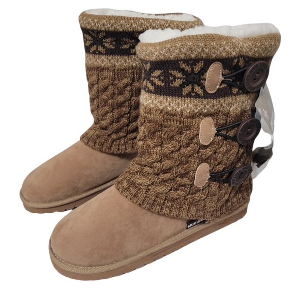 NWT Muk Luks Booties Size 9